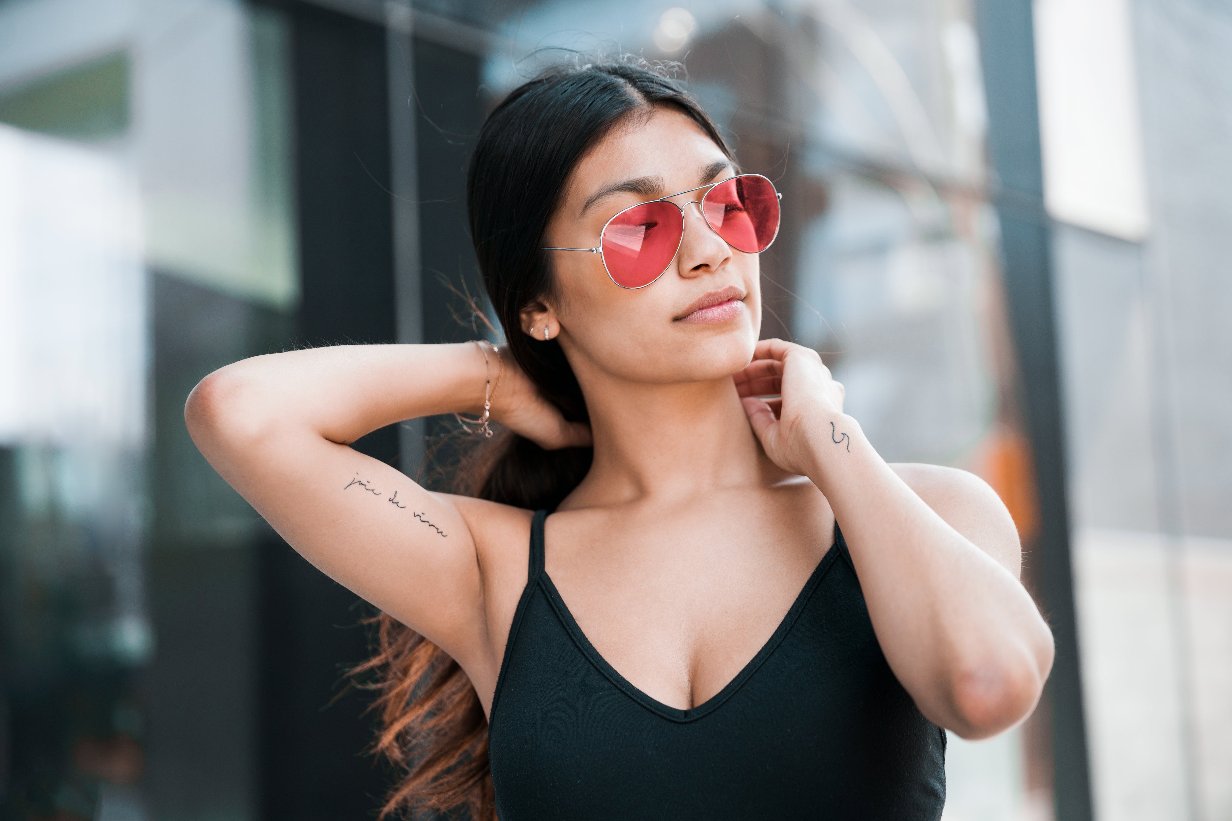files/stylish-woman-wearing-sunglasses.jpg
